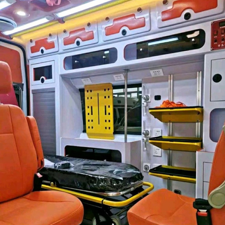 石林长途救护车护送病人租赁价格